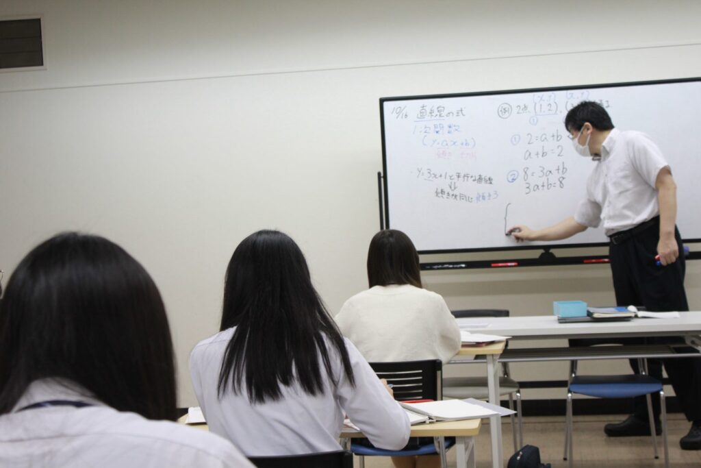 集中できる40分授業。少人数だからこその学び