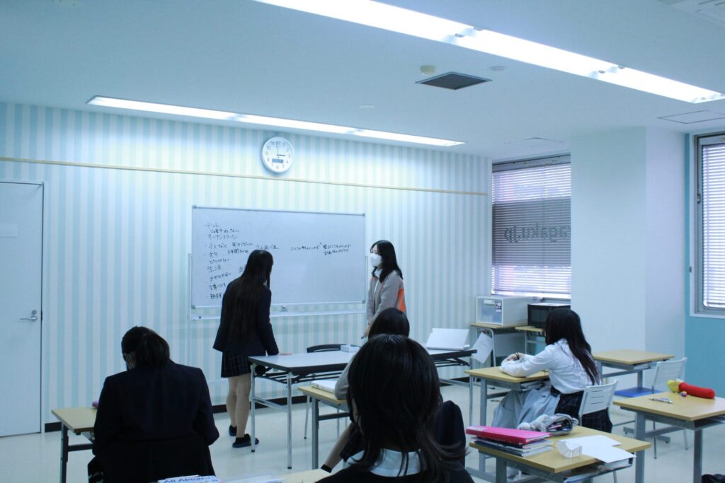 文化祭の振り返りを行いました ― 次年度に向けて一歩前進